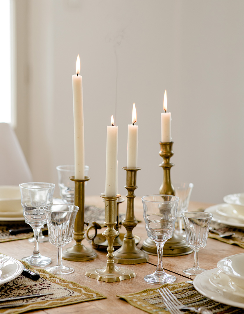 design-interieur-clemenceau-sejour-detail-table-chandelier-bougie