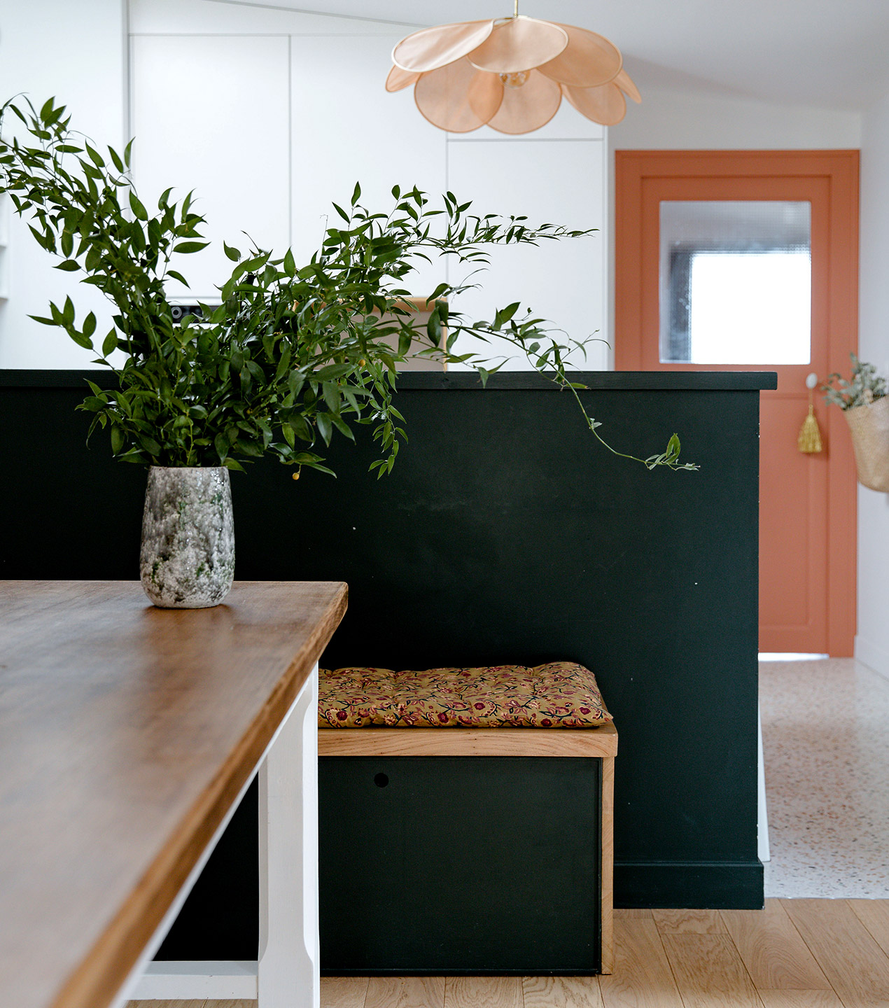 architecture-design-interieur-maison-grandhaie-salon-banquette