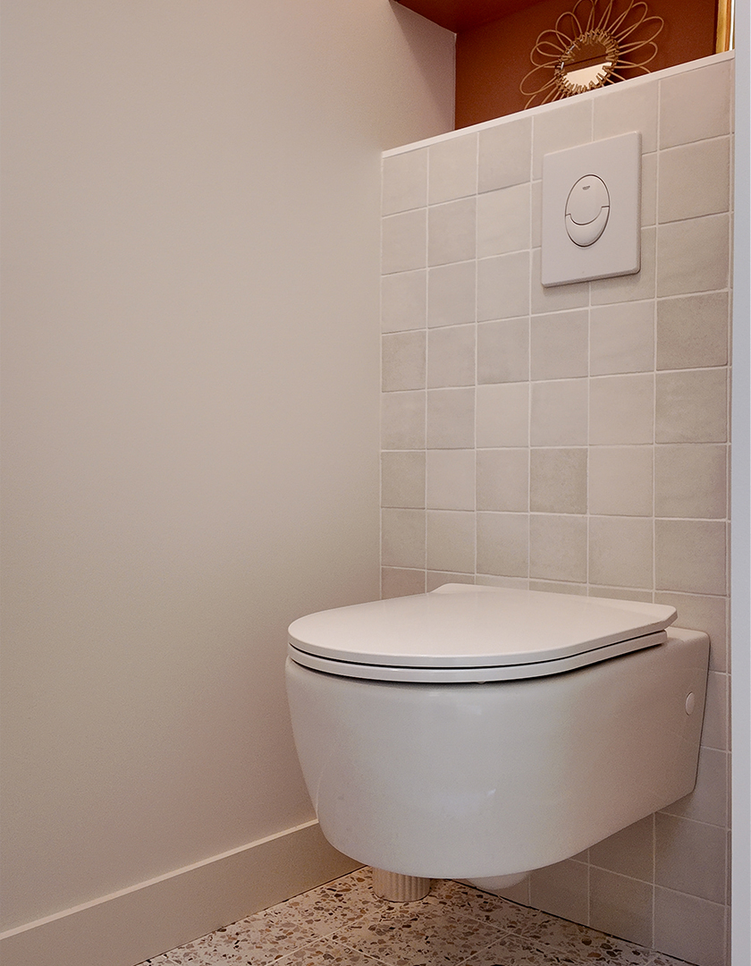 lucie-rouland-architecte-d-interieur-maison-de-vacances-zellige-gold-wc