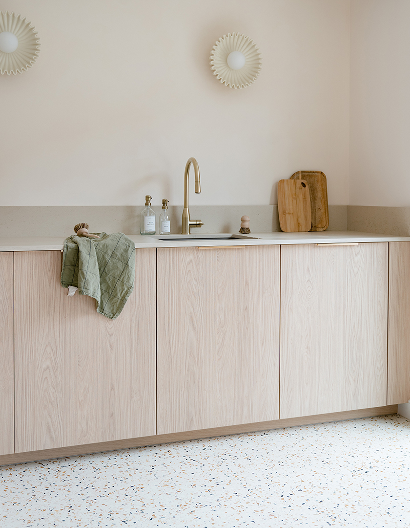 lucie-rouland-architecte-d-interieur-nantes-decoration-cuisine-terrazzo-laiton