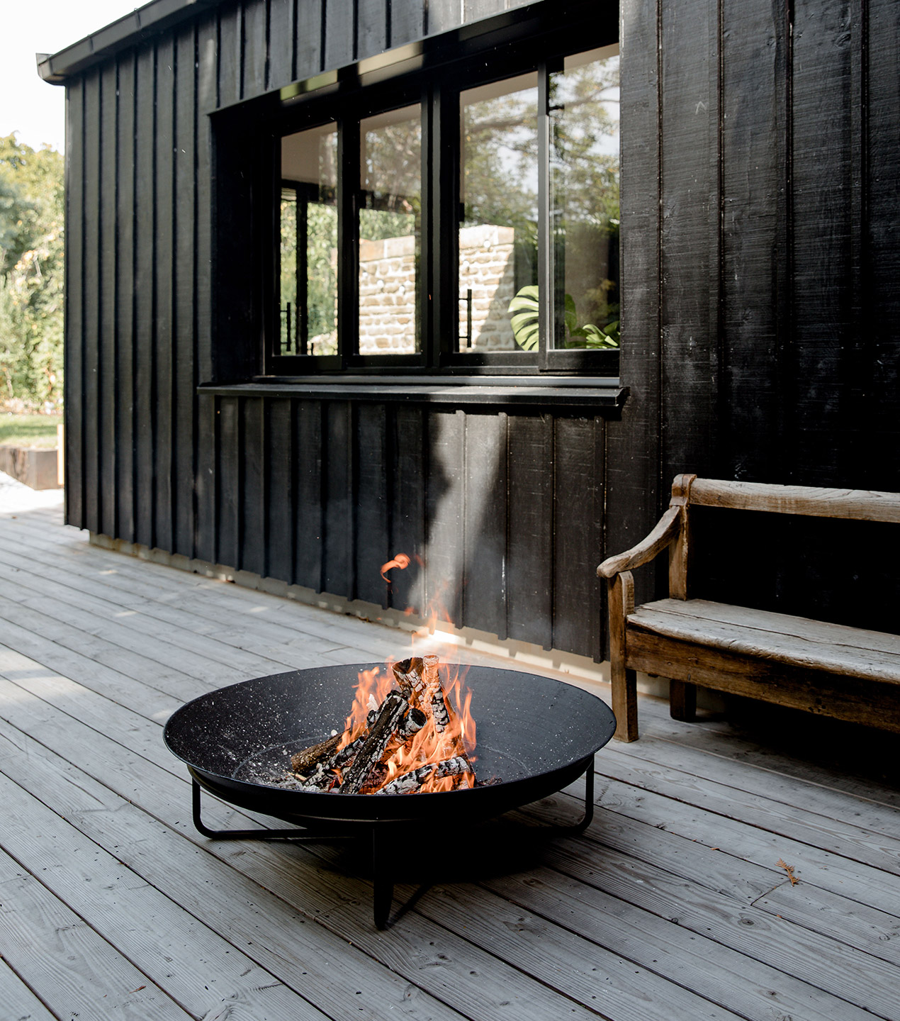 renovation-maison-grandhaie-nantes-terrasse-brasero-banc